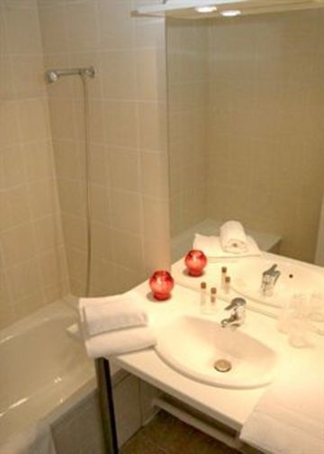 Aparthotel Vacanceole - Le Domaine Du Golf D'albret 3*