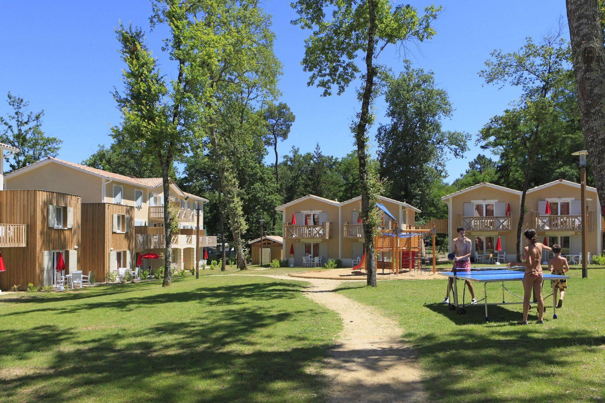 Vacancéole - Le Domaine Du Golf D'albret Appart hôtel 3*